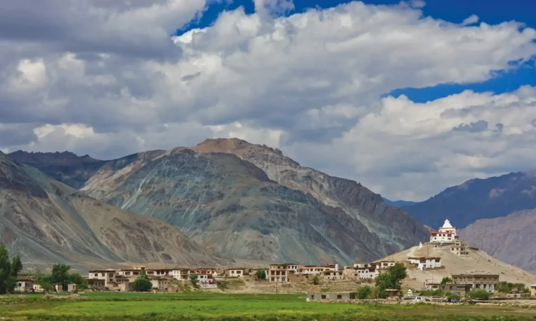 ladakh-honeymoon-tour-with-kashmir-02